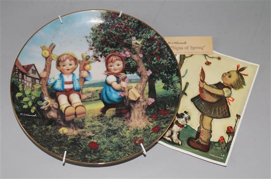 Six Hummel figures, a table lamp and a plate
